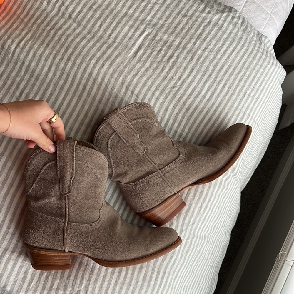Tecovas the Lucy boot in suede size 8.5